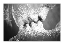 LOVER KISS BLACK AND WHITE