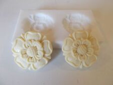 TWO ORNATE TUDOR ROSES EASY TO