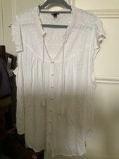 Womens Torrid Top Size 3 White