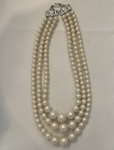 1950s vintage faux pearl - faux,