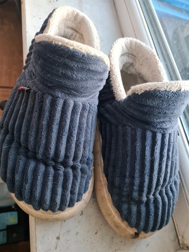 Very well worn extremely - worn,