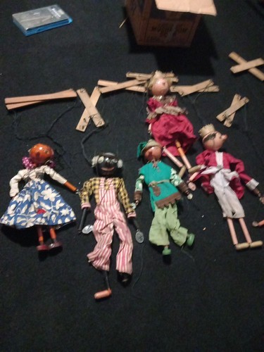 Vintage string puppets - x,