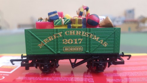 Hornby r6825 plank wagon - hornby,