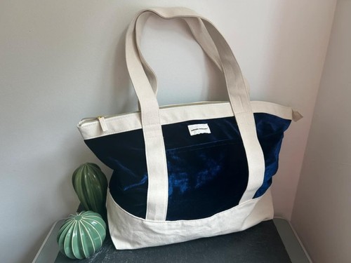 Gorgeous blue velvet and - , cream
