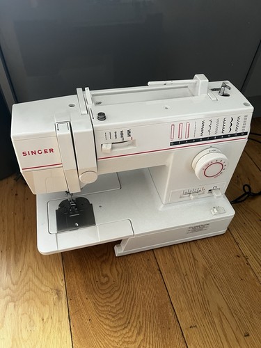 Singer 9018 sewing machine - 9018,