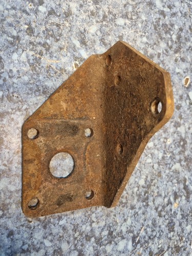 Shock absorber mounting