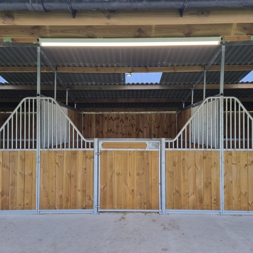 Internal stables prestige - internal,