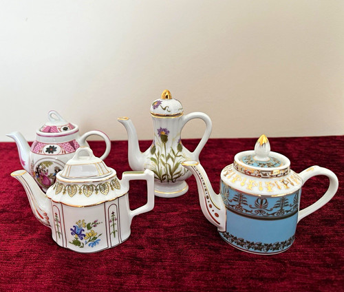 Miniature tea pot - x,