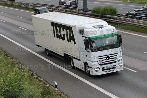 Truck photo mercedes - truck,