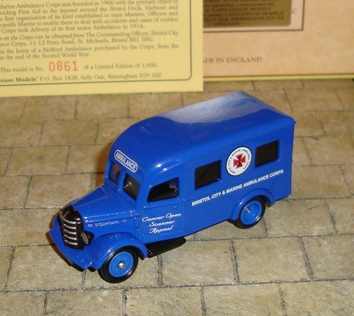 Lledo 1950 bedford ambulance - -,
