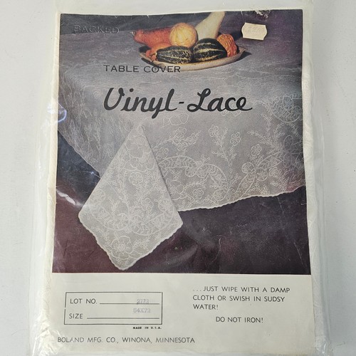 Vintage vinyl off white - , lace