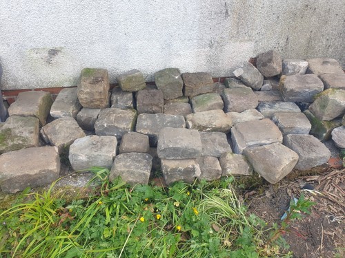Reclaimed stone cobbles/sets