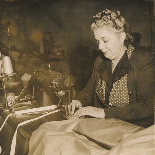 Paris 1950 singer factory - c.,