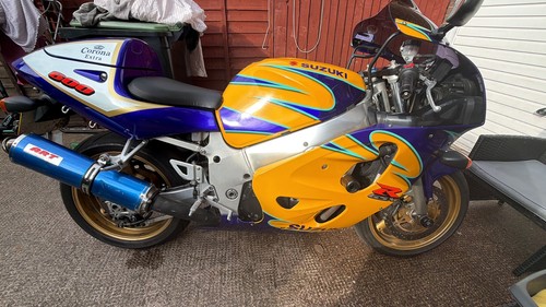 Suzuki gsxr 600srad corona - suzuki,
