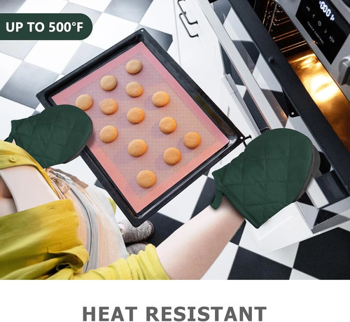 Pair oven gloves - 1,