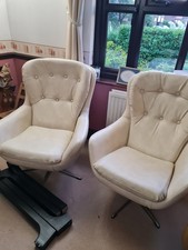 2 x Fabulous Vintage Cream Faux Leather Egg Swivel Chairs. Excellent Condition.