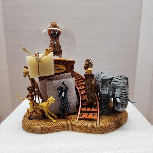 Disney lion king broadway snow - disney,