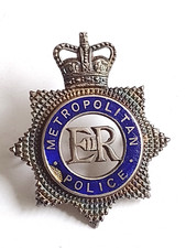 Metropolitan Police Cap Badge QC EIIR Issued Silver Stamped Original