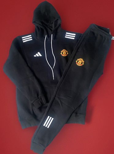 Man utd tracksuit - man,