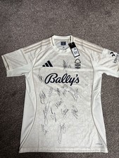 Signed / Autographed