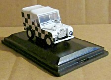 OXFORD DIECAST LAND ROVER
