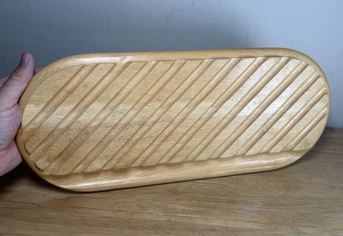 Wooden crumb catching bread - catching,