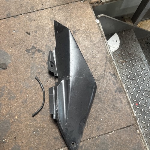 Rear left side panel black - left,