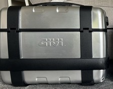 Givi TRK46N 46L Trekker Monokey Case - Silver