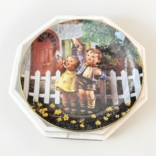 1990 M.J. Hummel Come Back