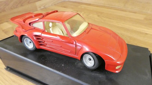 Revell scale diecast - 1:24,