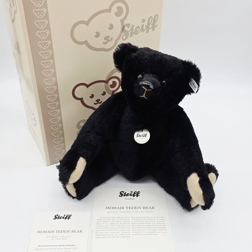 Steiff 420825 teddy bear - 420825,