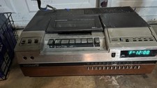 RARE VINTAGE MAGNAVOX TOP LOADING VHS/VCR MODEL VJ8225BRO1 For Parts Only