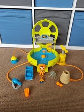 Octonauts Octolab Playset with working sounds and lights and Shellington figure