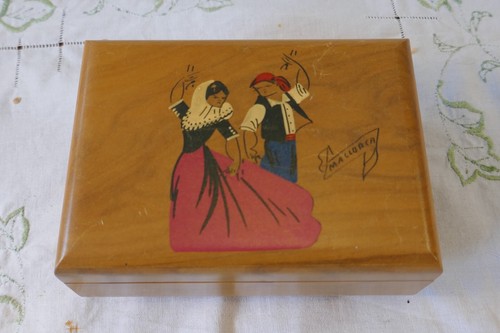 Small spanish musical box - a,