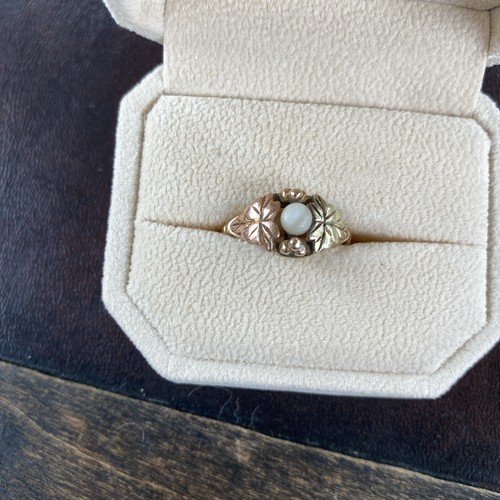 Black hills gold ring - black,