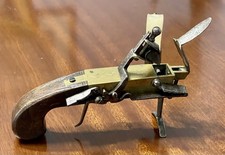 RARE ANTIQUE 18th CENTURY FLINTLOCK BRITISH TINDERBOX LIGHTER MAKERS NAME HIND.E