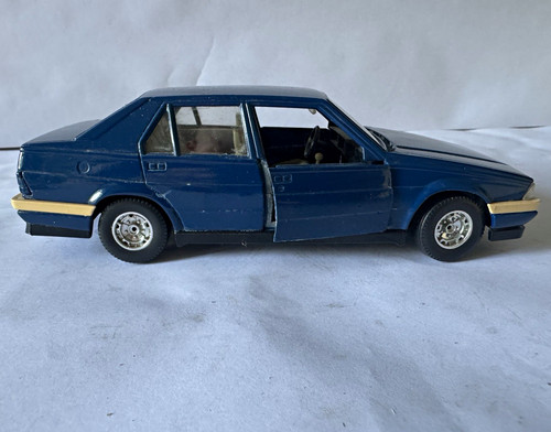 Vintage bburago alfa - bburago,