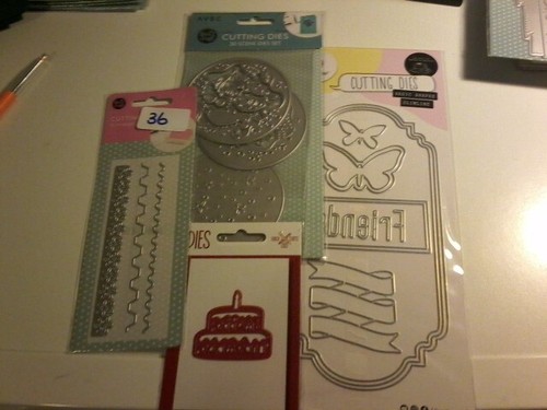 Package cutting dies for - cutting,