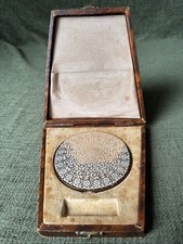 Vogue Vanities Floral Pattern Vintage Powder Compact In Presentation Box M207