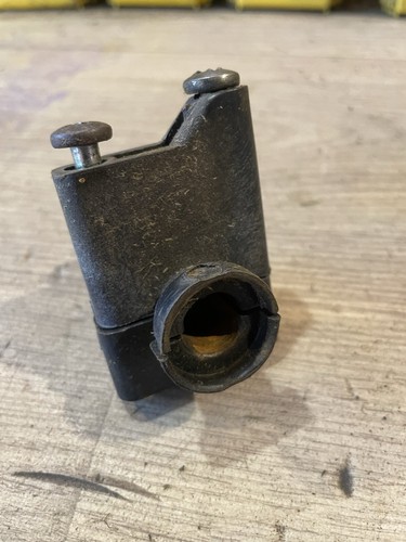 Front axle runner fixing - front,
