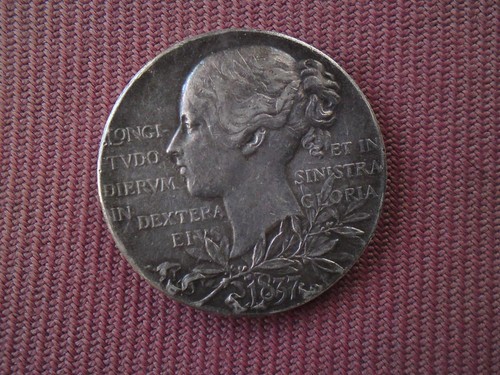 Silver medallion queen - medallion,