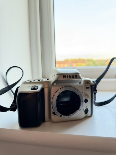 Nikon f50 35mm slr film - nikon, camera