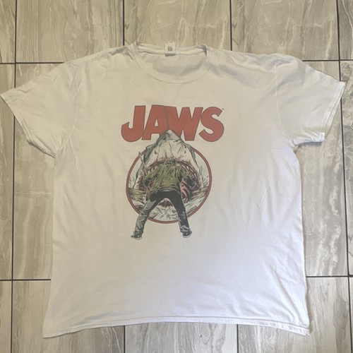 Gildan jaws shark graphic - gildan,