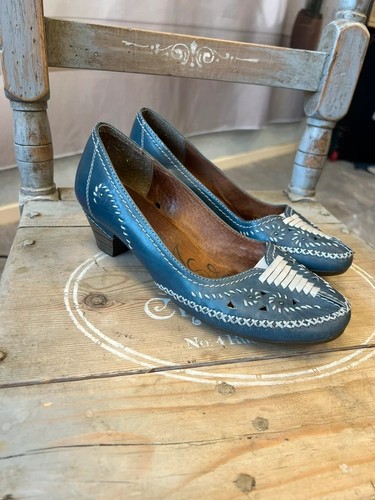 Jana blue leather court - jana,