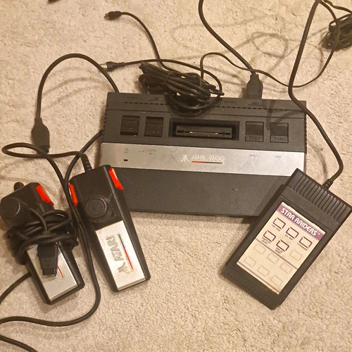 Atari 2600 console - cx-2600, w/