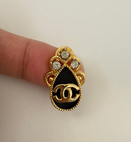 Chanel vintage single clip - chanel,