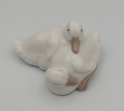 Resting ducks nao lladro - ducks,