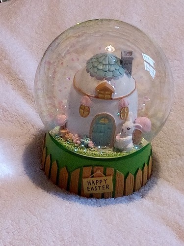 Maxx happy easter snowglobe - maxx,