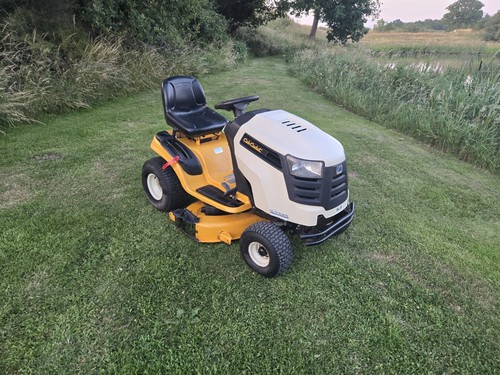 Cub cadet cc1018bhg ride - cub, on