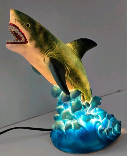 Novelty jaws great white - great, shark